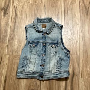 American Eagle Jean vest